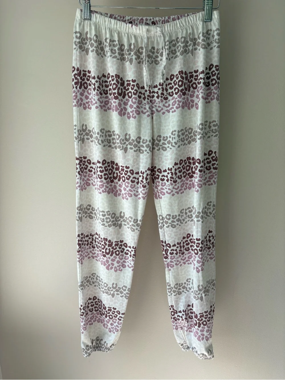 GAP Leopard Print Pajamas Pants Bottoms in White and Pink Size 14
